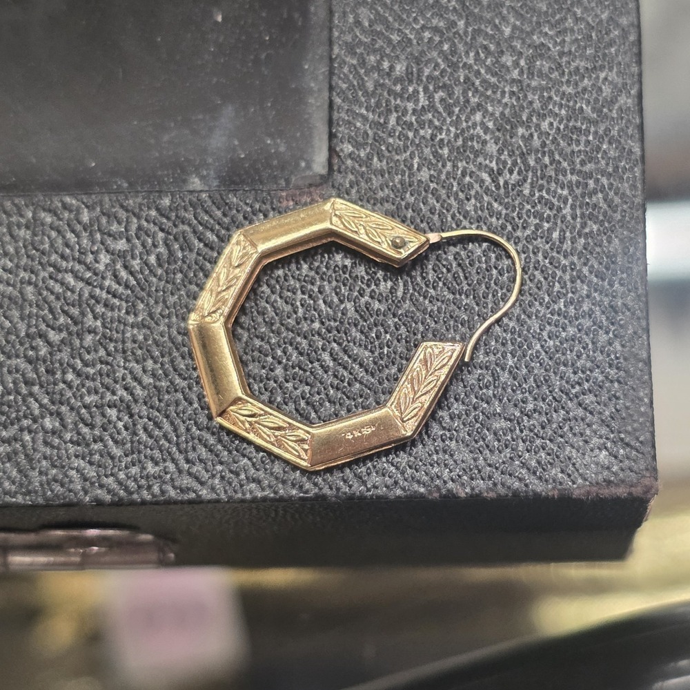 Solid 14k Gold Hoop Earrings Vintage Leaver Back Tested - Picture 7 of 15